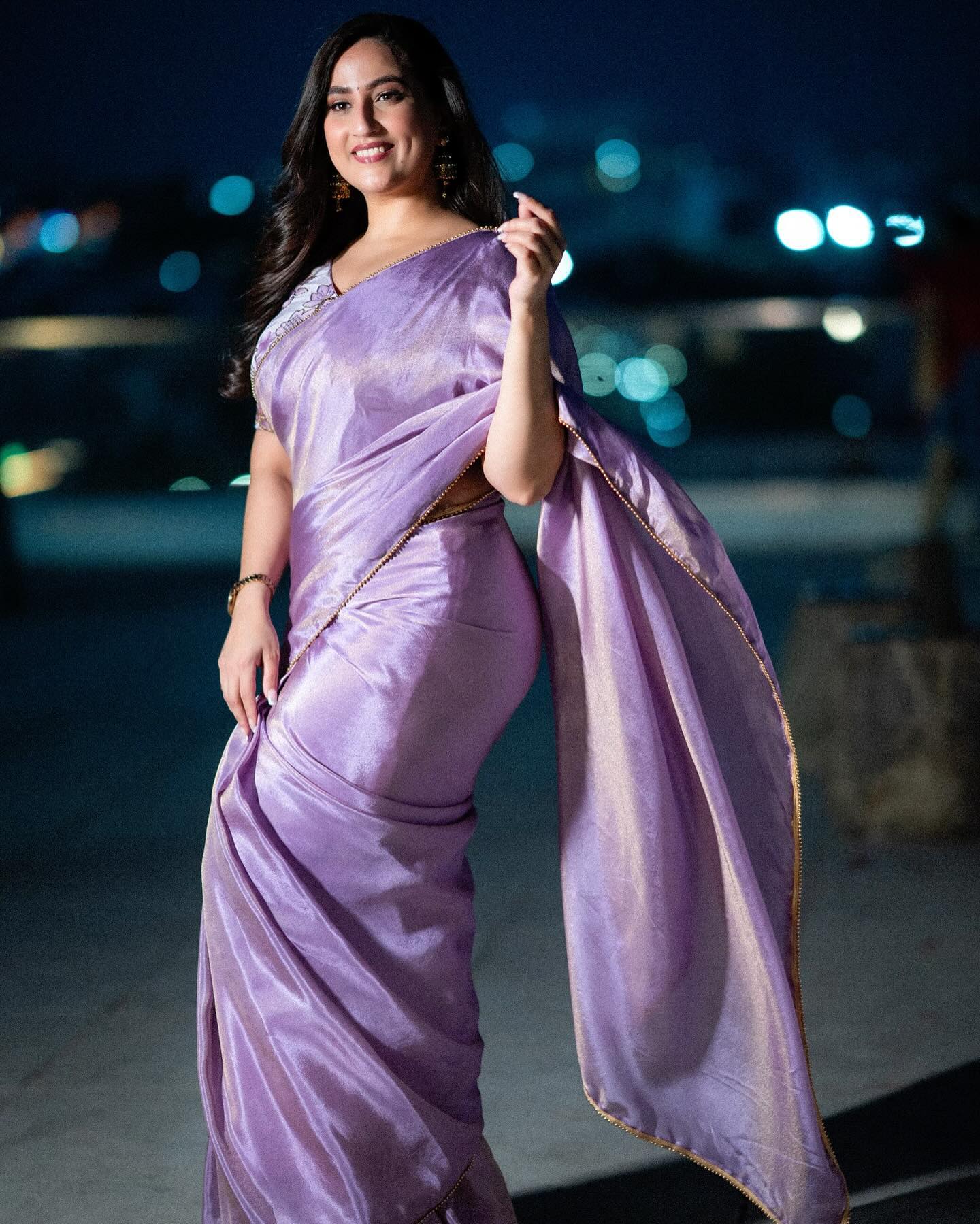 Indian TV Anchor Rampalli Manjusha Stills in Violet Saree